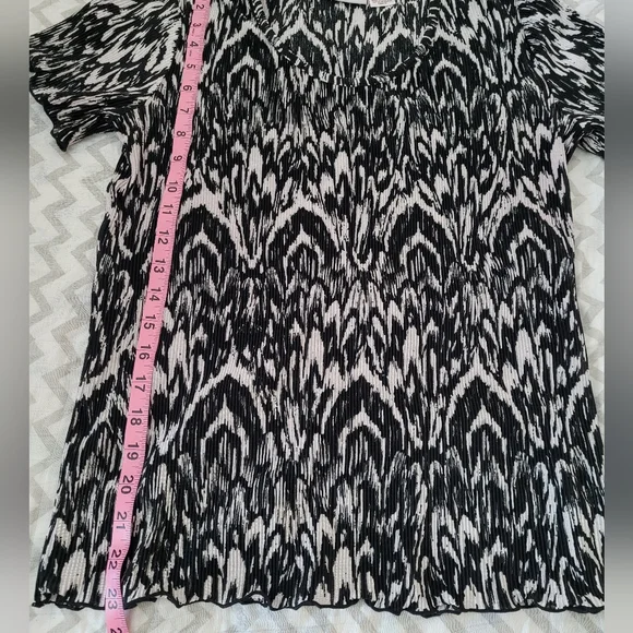 Carol Reed Small Blouse - Picture 4 of 5